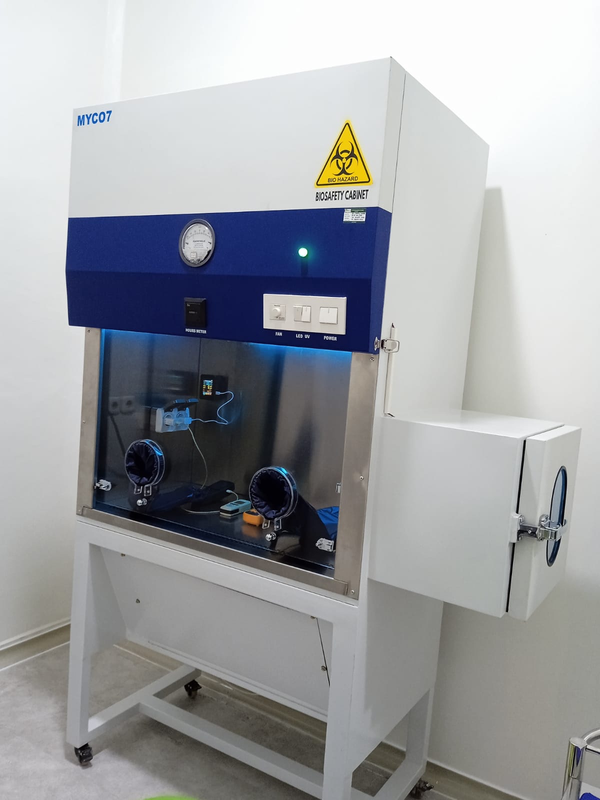 BIOSAFETY CABINET CLASS III MYCO7-1000G1C3 2025 P3